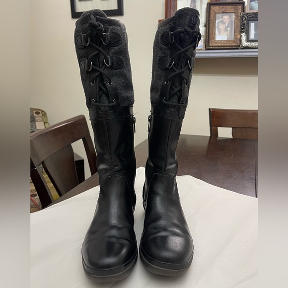 Ugg Elsa Leather/Wool Tall Boot - Picture 3 of 16